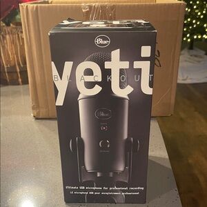 RARE SPECIAL LIMITED EDITION Yeti Blackout USB Microphone - Black